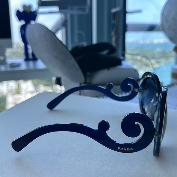 Rare find Prada Minimal Baroque Butterfly Sunglasses Blue Hyde - Picture 1 of 3